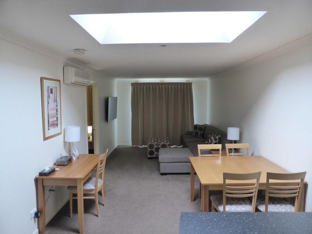 Lifestyle At Ferntree Aparthotel 4*
